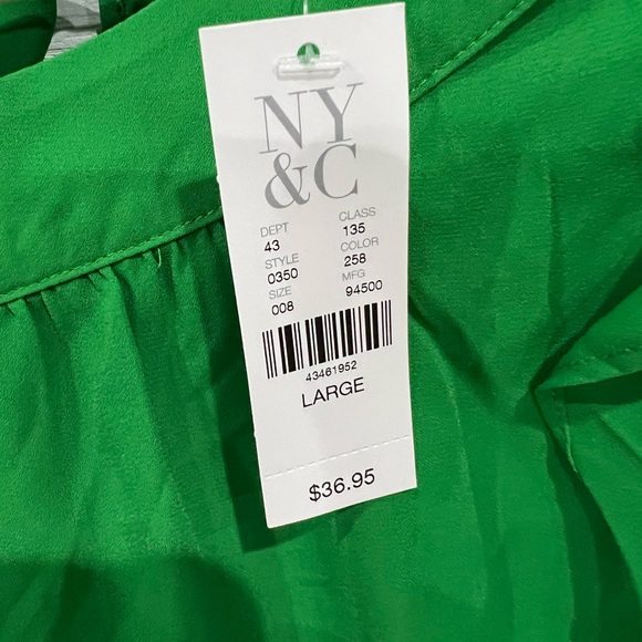 New York & Co NWT ladies top! BEAUTIFUL COLOR! Size large! - Picture 2 of 4